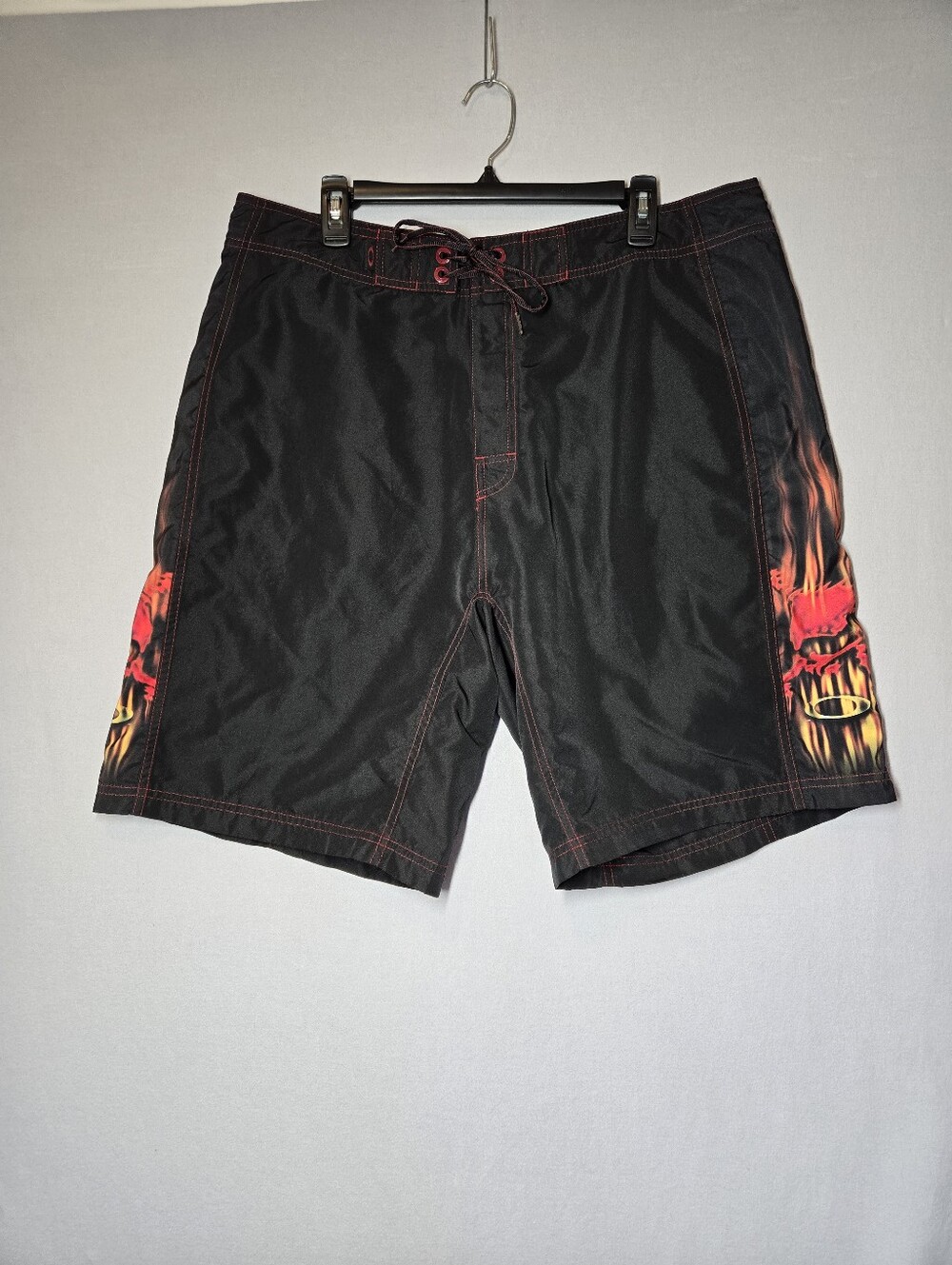 Vintage Oakley Software Board Shorts Men's Size 38 Flames Bermuda Surfing Swim
